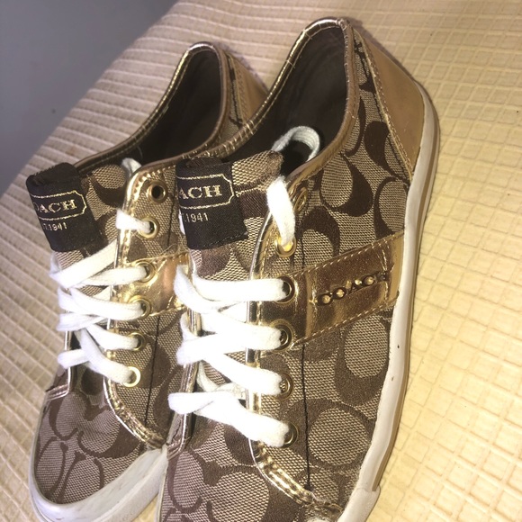 Signature Coach shoes for women - Picture 4 of 8